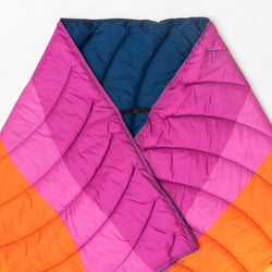 RunTechnology® Puffle Blanket - Happy Hour