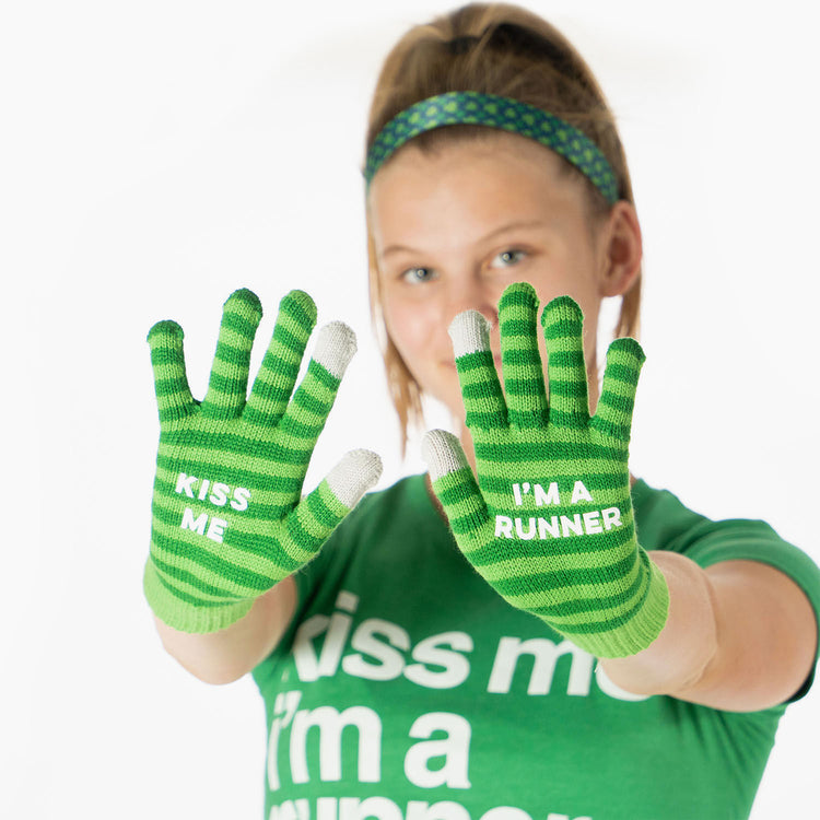 GFAR Gloves with Touchscreen Fingers - Kiss Me I'm a Runner