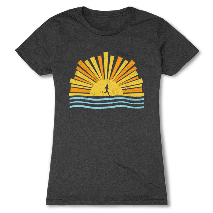 Women's Everyday Runners Tee - Here Comes The Sun [Adult Medium/Charcoal] - SS